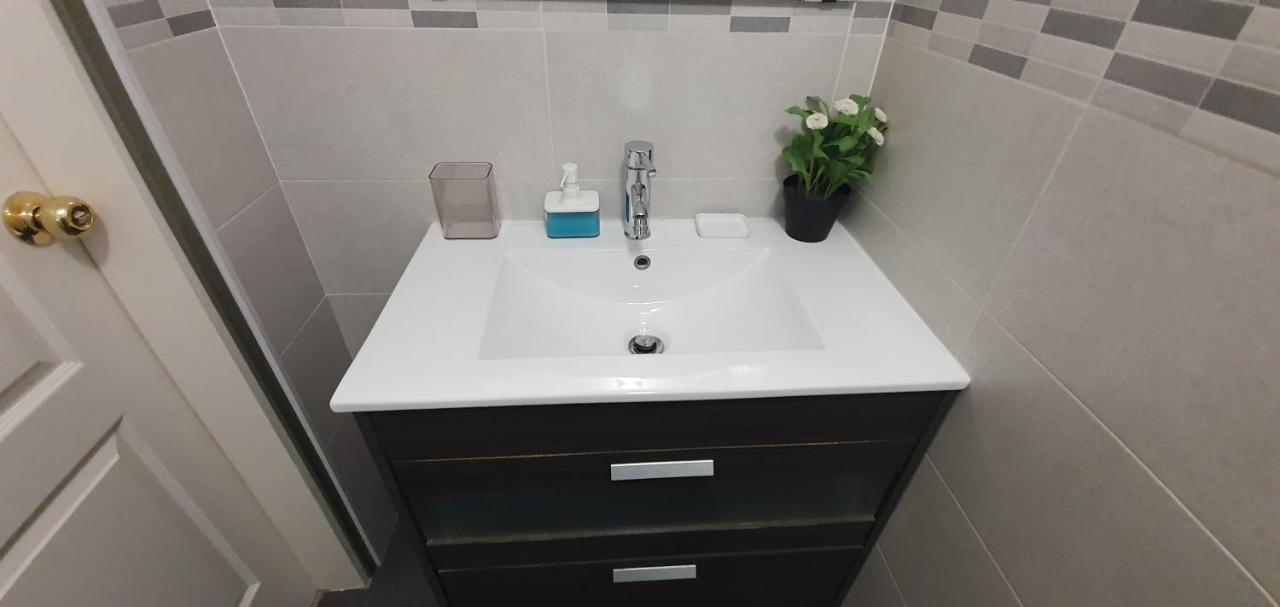 Apartaments B O D Collblanc L'Hospitalet de Llobregat Ngoại thất bức ảnh