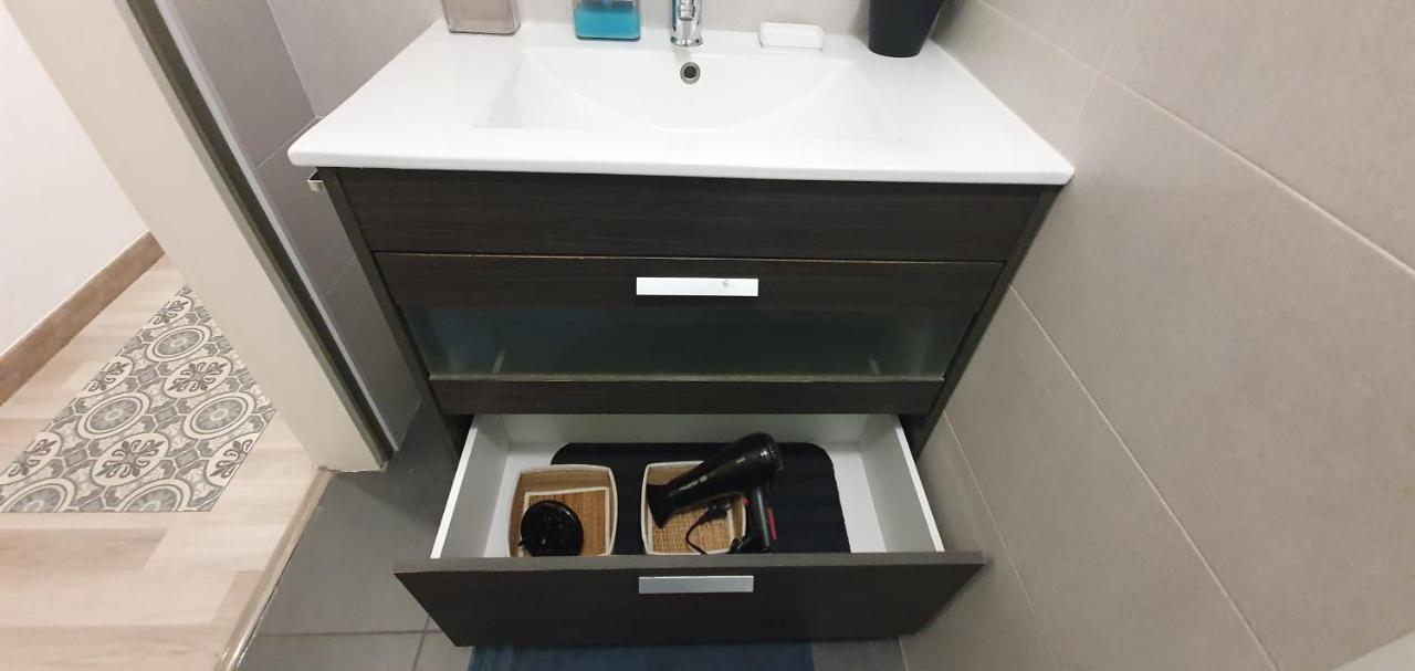 Apartaments B O D Collblanc L'Hospitalet de Llobregat Ngoại thất bức ảnh
